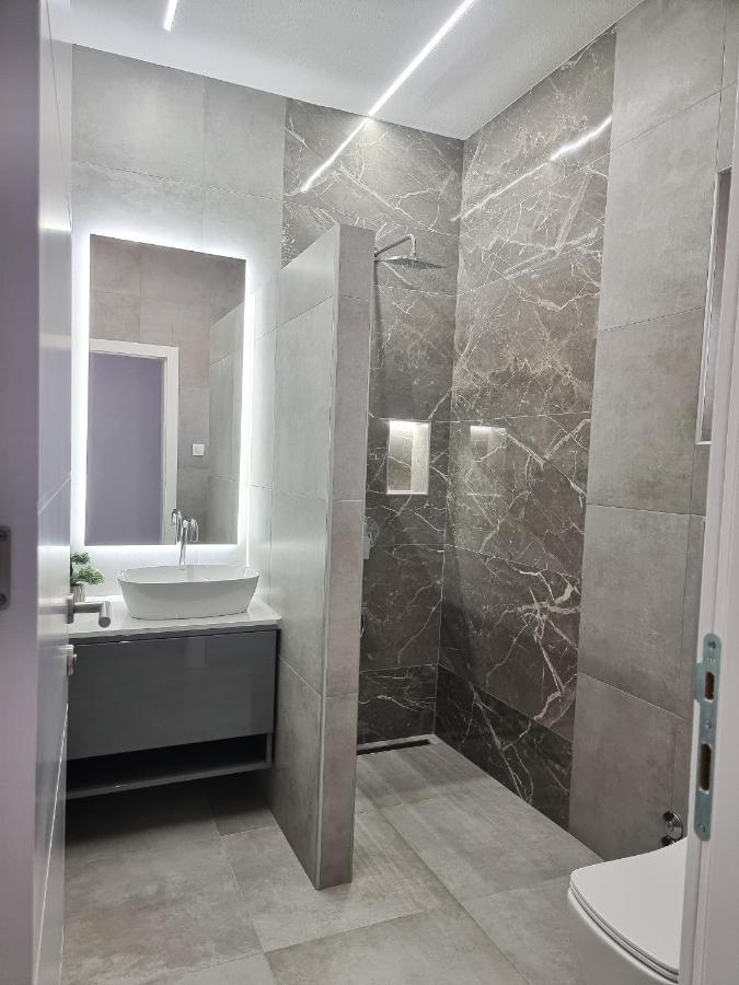 Adria Mare Apartment Crikvenica Exterior photo