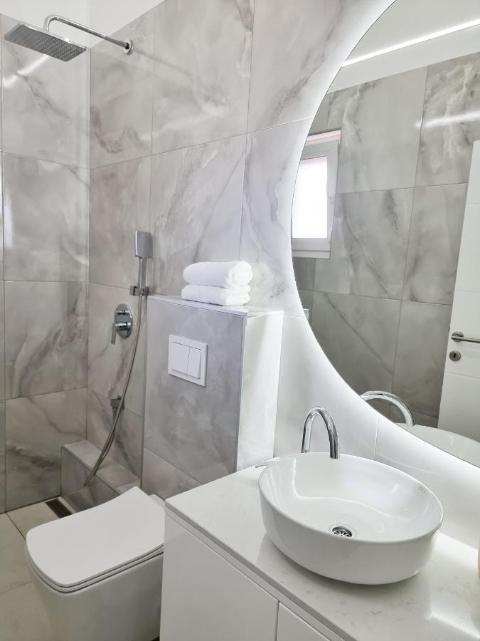 Adria Mare Apartment Crikvenica Exterior photo