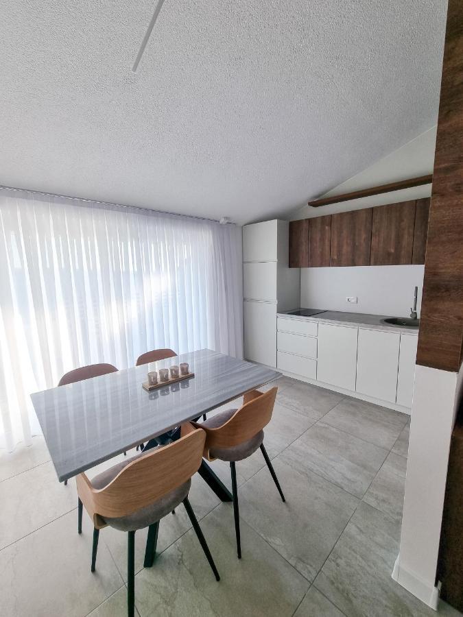 Adria Mare Apartment Crikvenica Exterior photo
