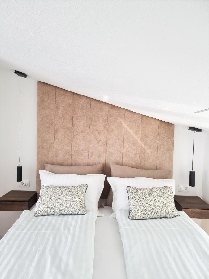 Adria Mare Apartment Crikvenica Exterior photo