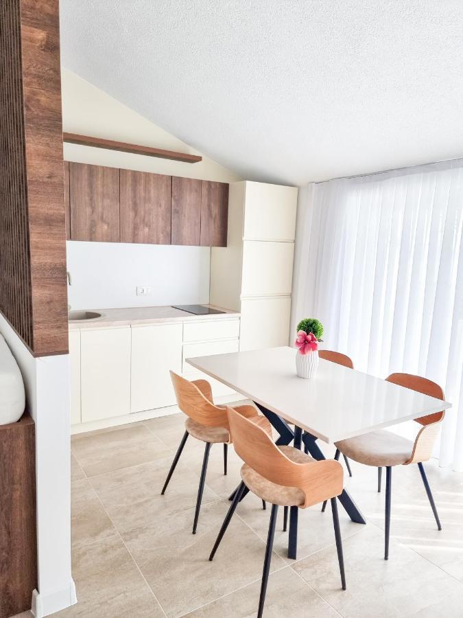 Adria Mare Apartment Crikvenica Exterior photo