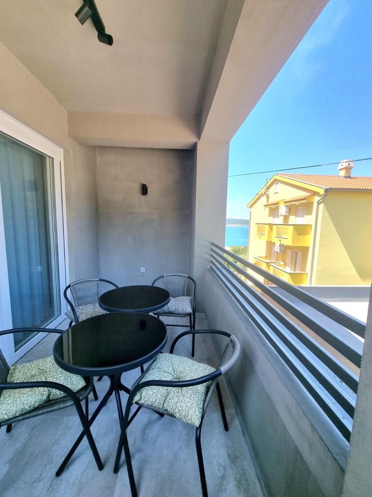 Adria Mare Apartment Crikvenica Exterior photo